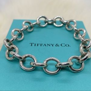 Tiffany & Co. Jewelry - Tiffany & Co. Rolo Clasping Link Bracelet 7.75” Tiffany & Co. Jewelry - Tiffany & Co. Rolo Clasping Link Bracelet 7.75”